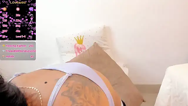 emily_rivas_ webcam