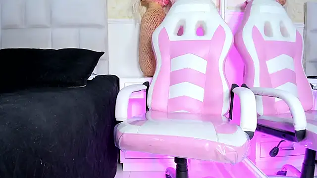 AlondraSoomer webcam