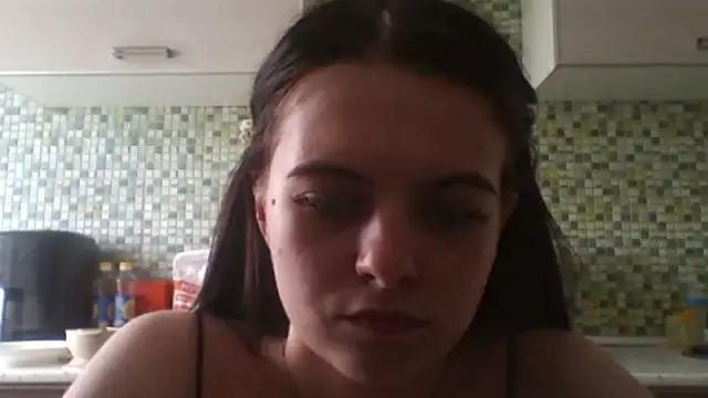 KikiAmino webcam