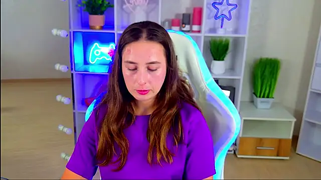 NadinnL webcam