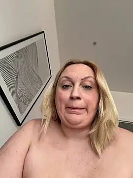 BBW_Nora webcam