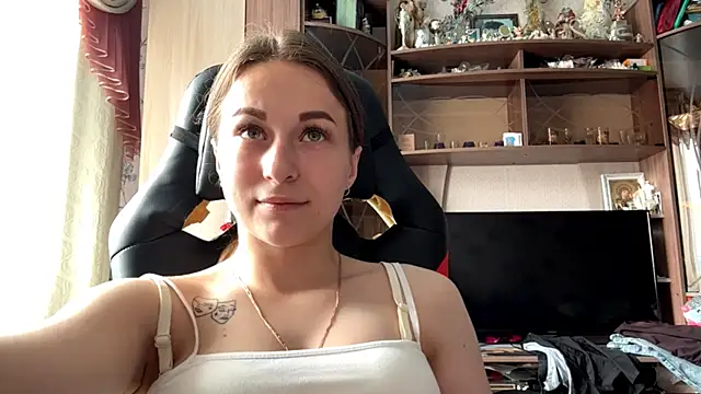 TaIliedGuest live cam on StripChat