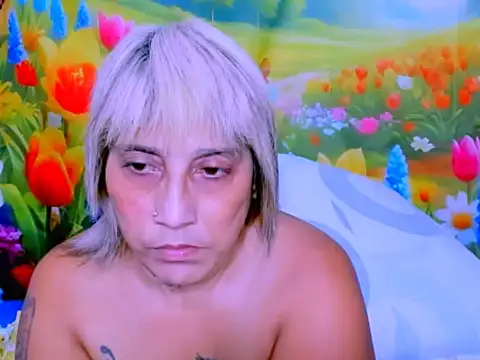 indianroxy webcam
