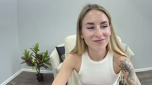 DeboraHorny webcam