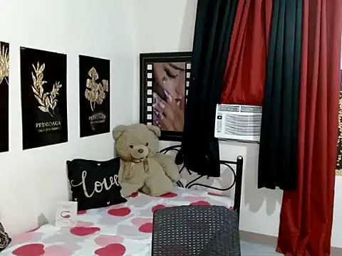 UrhotGoddess webcam