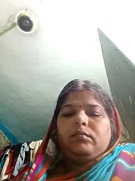 hot_bhabi1 live cam on StripChat