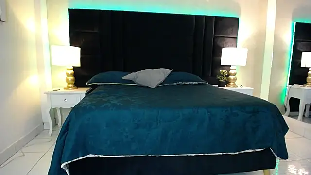 SkylerBigxxx webcam
