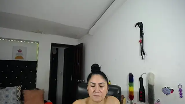 mature_bigboobs10 - Mature_bigboobs10's free webcam - UK Sex Cams
