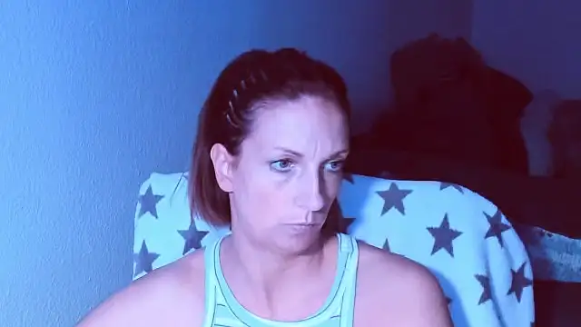 SexyJulia21 live cam on StripChat