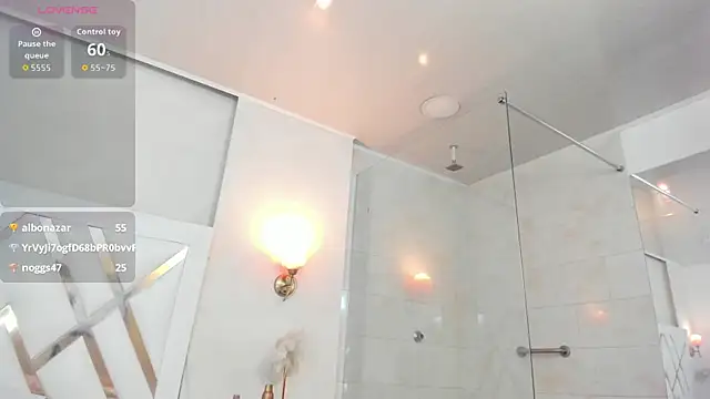 Sky_Collins_ webcam