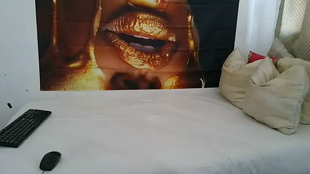 Queenteex6992