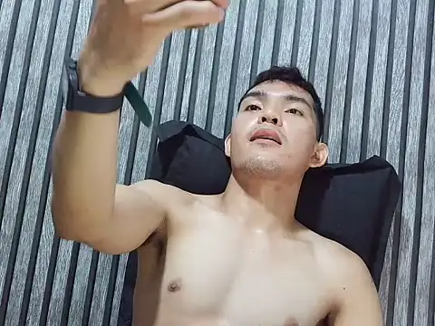 moremoreguys webcam