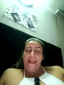maynor_1998 live cam on StripChat