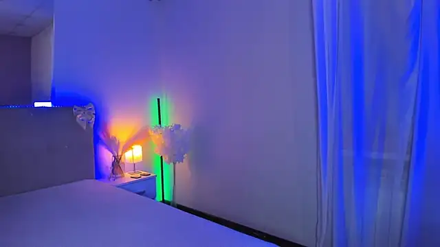 Laura_Leee webcam