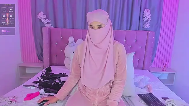 Nayla-Mouna webcam