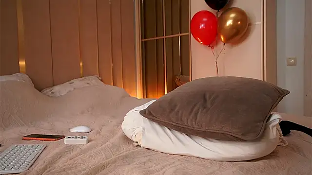 oh_juliee_ webcam