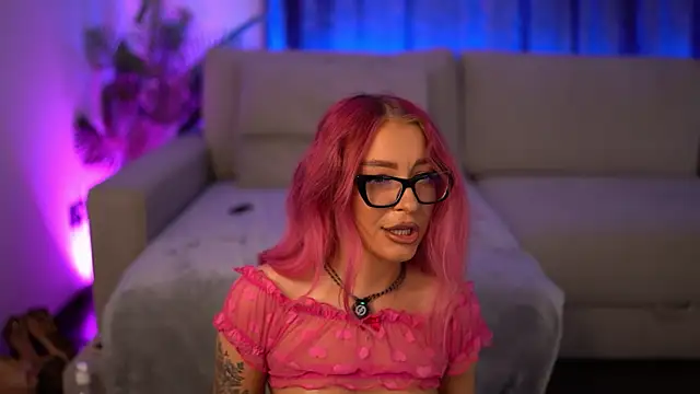 MonicaKarter webcam