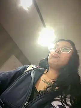 GabyLopez_Pink webcam