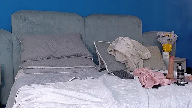 Victoria_Scarlett webcam