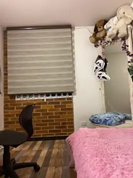 SweetSmokee live cam on StripChat