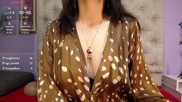 Miss_ellien live cam on StripChat