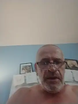 Alleinzuhause live cam on StripChat