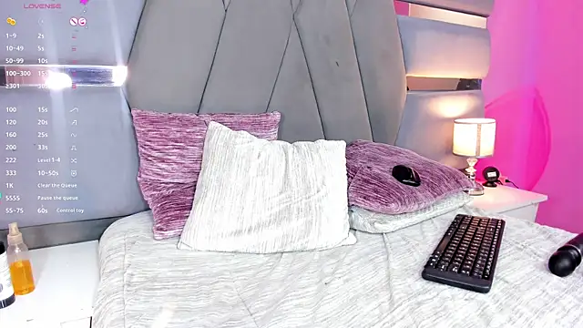 call_me_nora webcam
