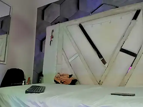 GoldenBoyM webcam