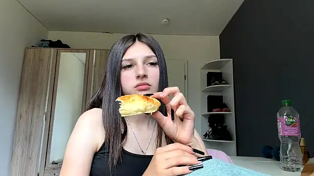 SpanishRooter webcam