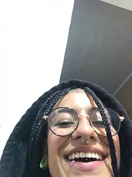 Dakota_Blackl webcam