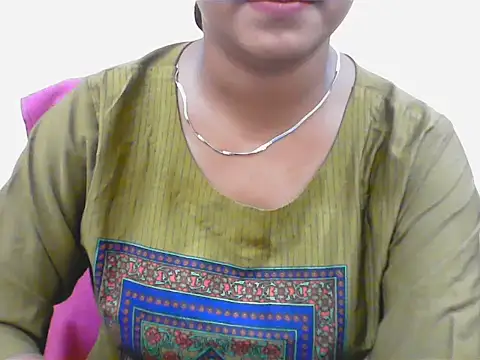 LovingPihu webcam