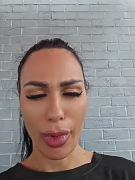 KatiaDivine webcam