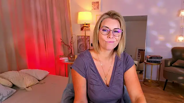 Annie_Light webcam