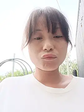 Linda-yiyi webcam