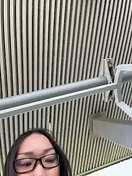 trytomakememoam webcam
