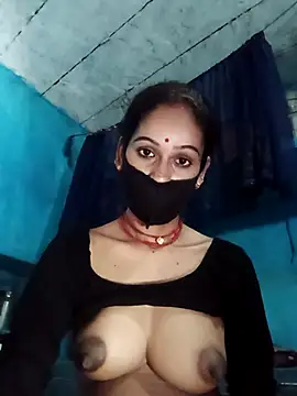 Nandani-758 webcam