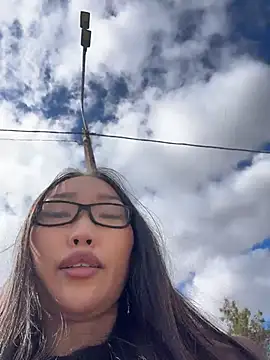 trytomakememoam webcam