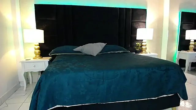SkylerBigxxx webcam