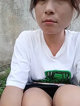 Linda-yiyi webcam