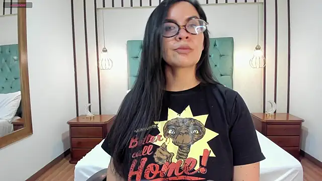 Hannah_Cross webcam