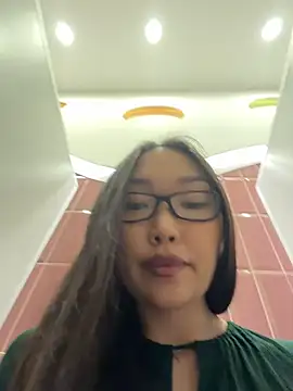 trytomakememoam webcam