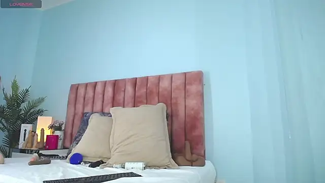 nana_levy webcam