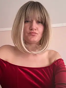 LunaFoxs live cam on StripChat