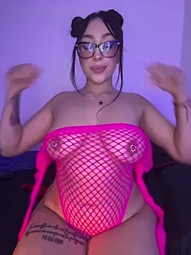 SalomeFerrer live cam on StripChat