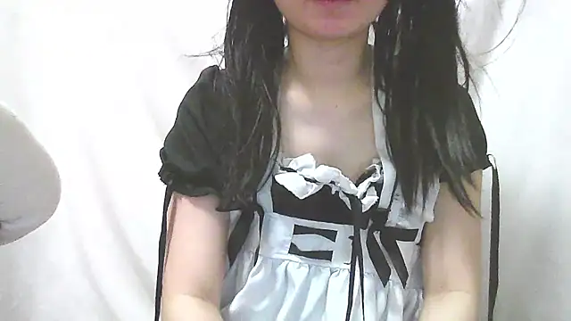 humanRobotSaki live cam on StripChat