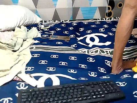 Trish_CurveCock webcam