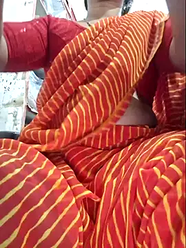 indianhotwife639 Live Webcam on Stripchat