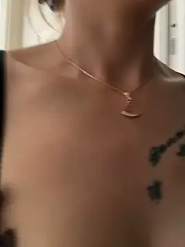 okgirl_23 webcam