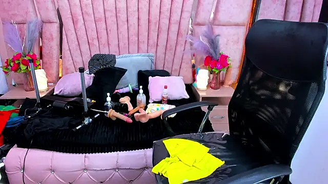 HornySkinny26 live cam preview