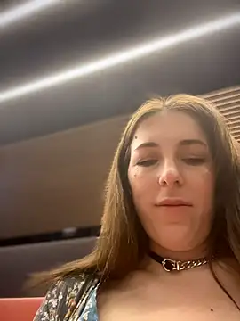 MommmyYummy live cam preview